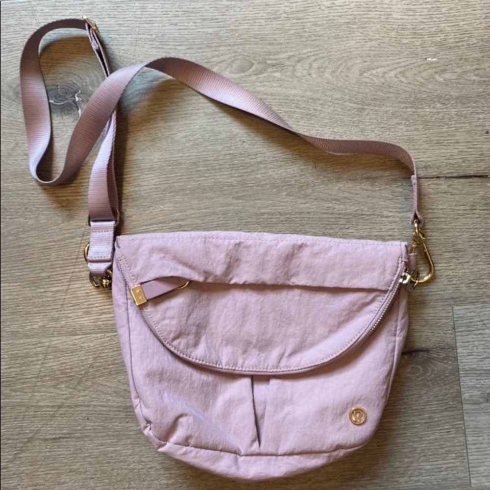 EUC LuluLemon All Night Festival Bag